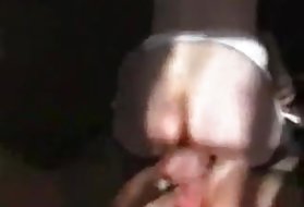 Notieren Sie, wie er seine Frau in der Hochzeitsnacht fickt