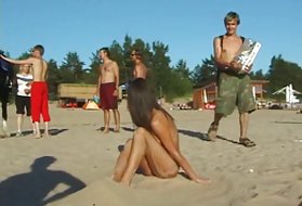 Liza Rowe verleiht ihrem neuen Nachbarn diese saftige Muschi