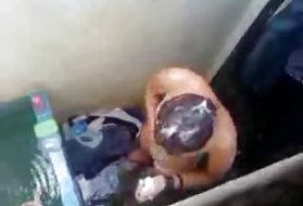 Zeichne mit versteckter Kamera auf, während er die reife Chacha fickt
