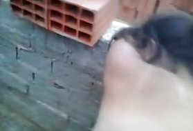 Die weggehende Tante besteht darauf, mich jeden Morgen aufzuwecken