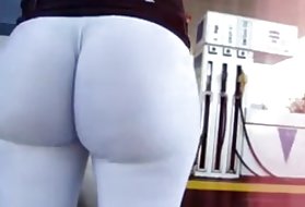 Wenn Mama ihren Strumpfgürtel anzieht, wie sexy ist das hier