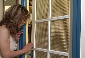 Der Regisseur saugt den Putzjungen