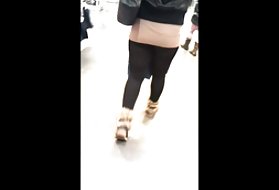 Sie ist ein bisschen pummelig, aber sie will einen Schwanz haben ...